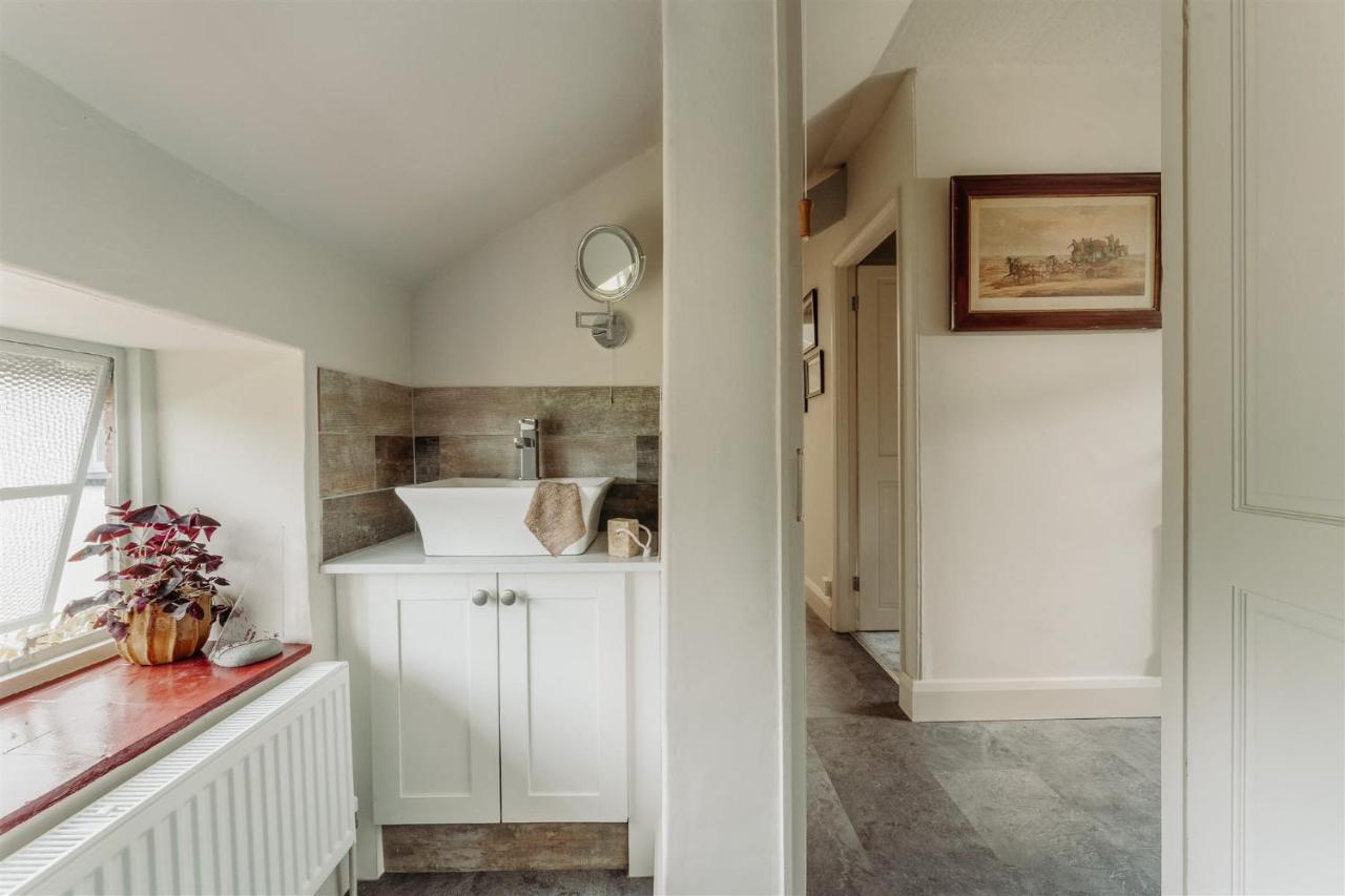 Appartement The Stables - Charming 15Th-Century Rural Bolthole à Newton Abbot Extérieur photo